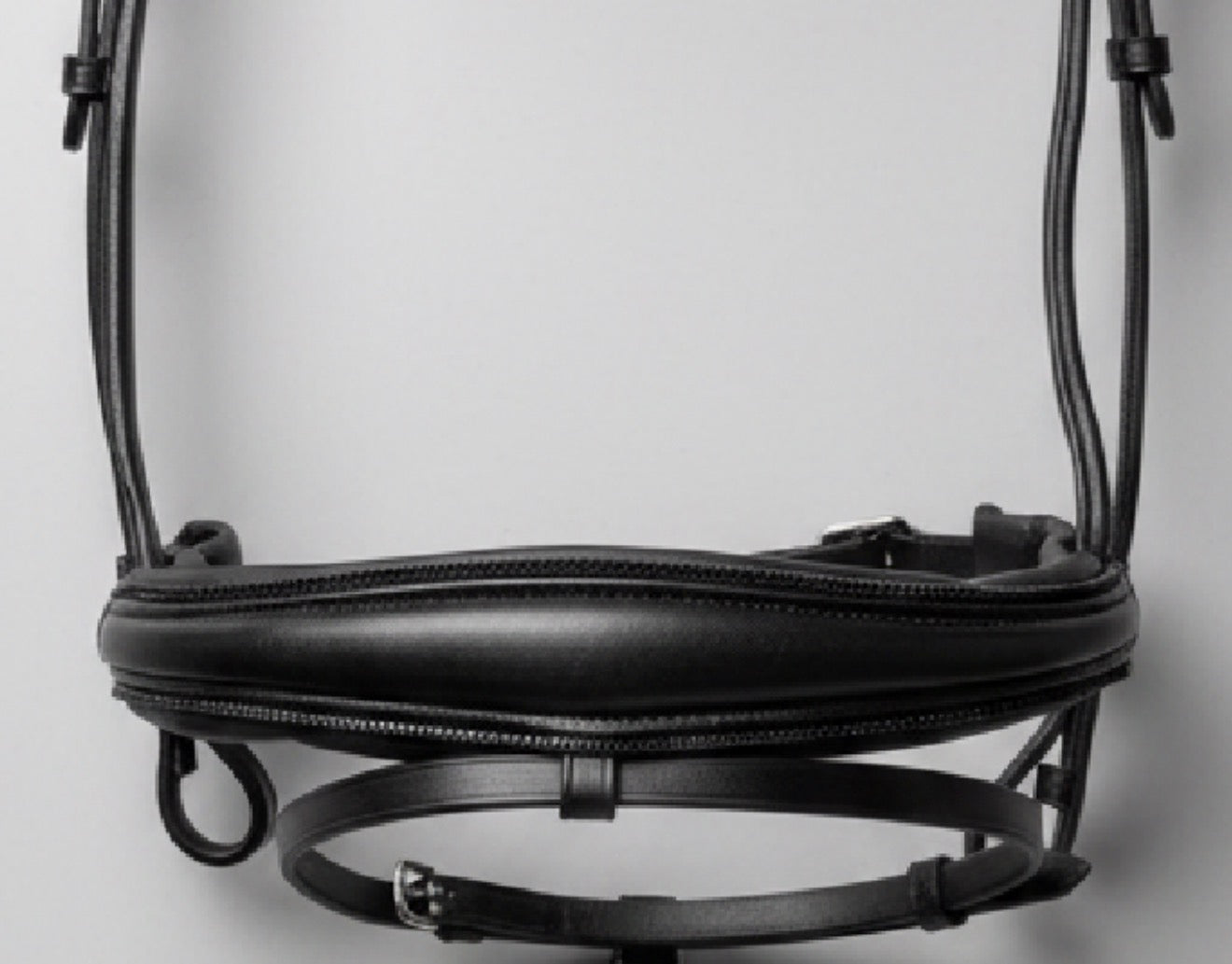 ANATOMICAL POLL RELIEF ROLLED LEATHER BRIDLE in Black