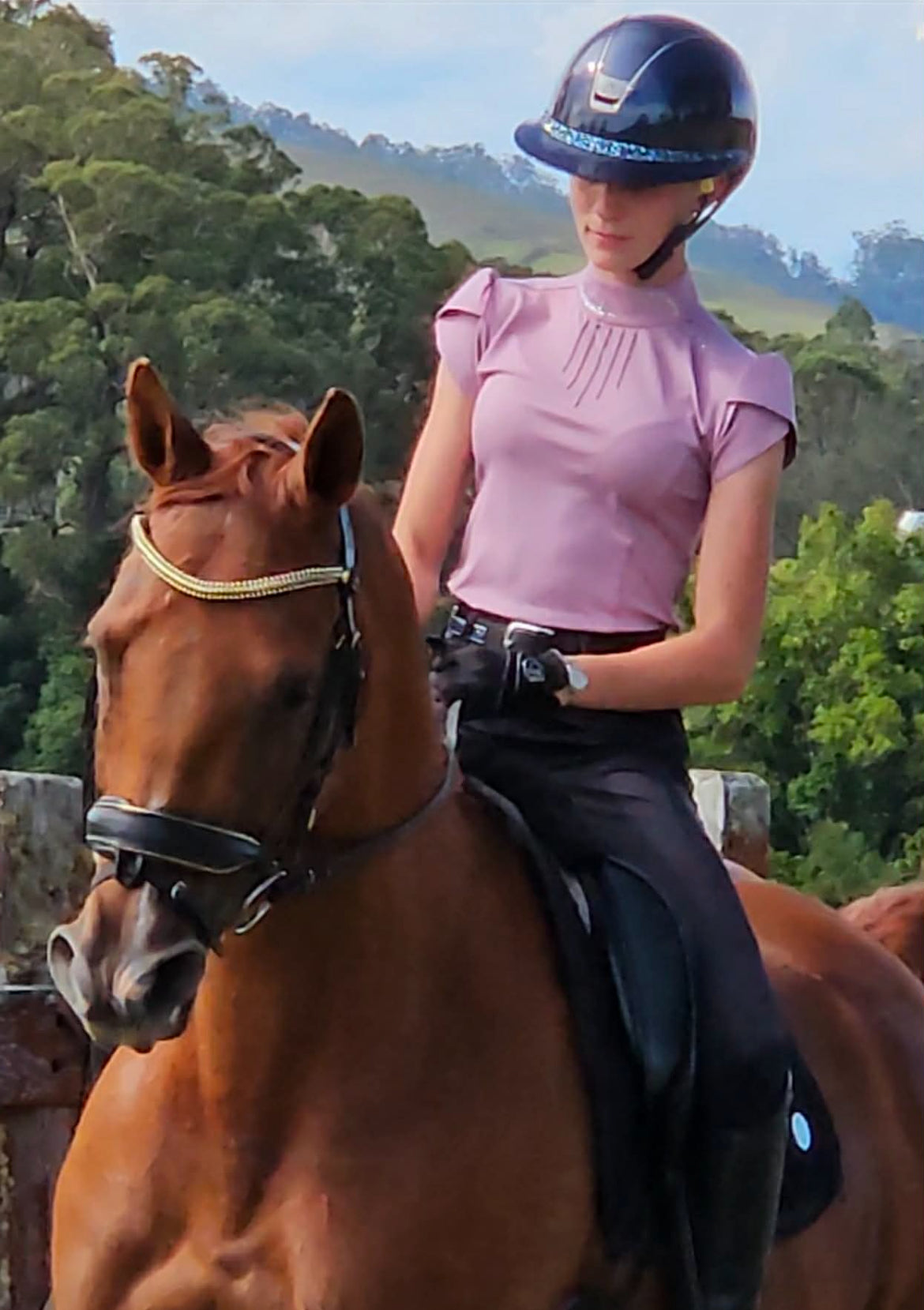 EQUESTRIAN SHIRT PLEATED SHORT SLEEVE "THE Vivi"