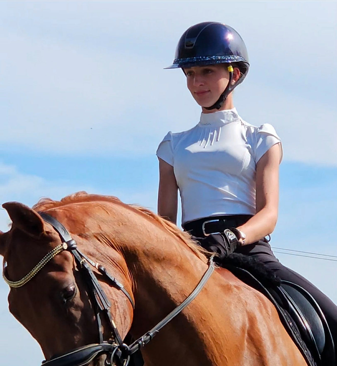 EQUESTRIAN SHIRT PLEATED SHORT SLEEVE "THE Vivi"