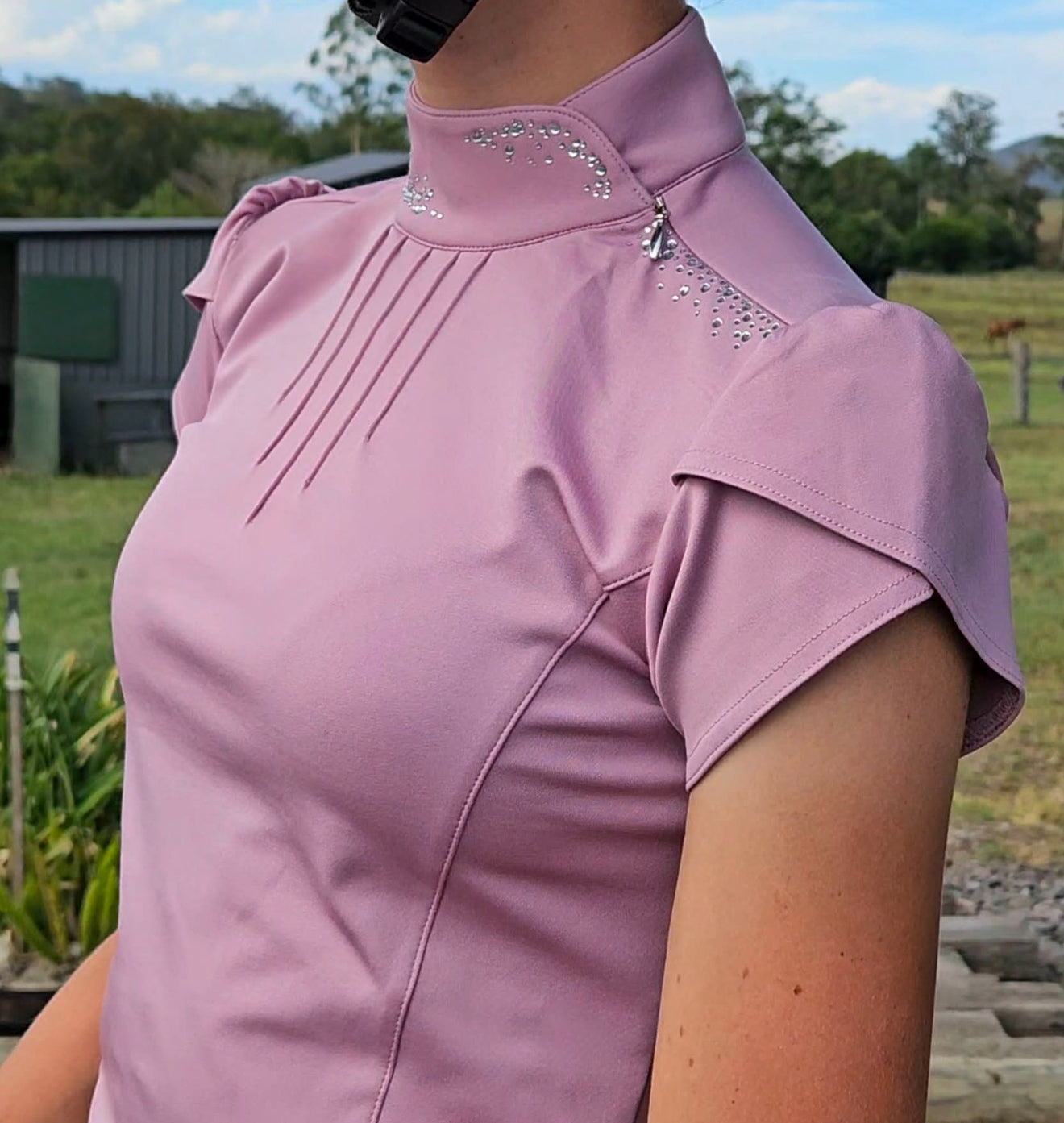 EQUESTRIAN SHIRT PLEATED SHORT SLEEVE "THE Vivi"