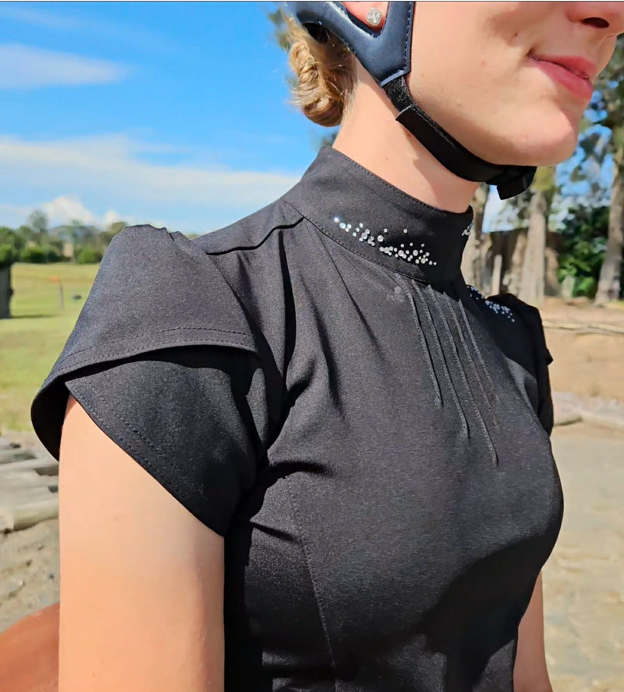 EQUESTRIAN SHIRT PLEATED SHORT SLEEVE "THE Vivi"