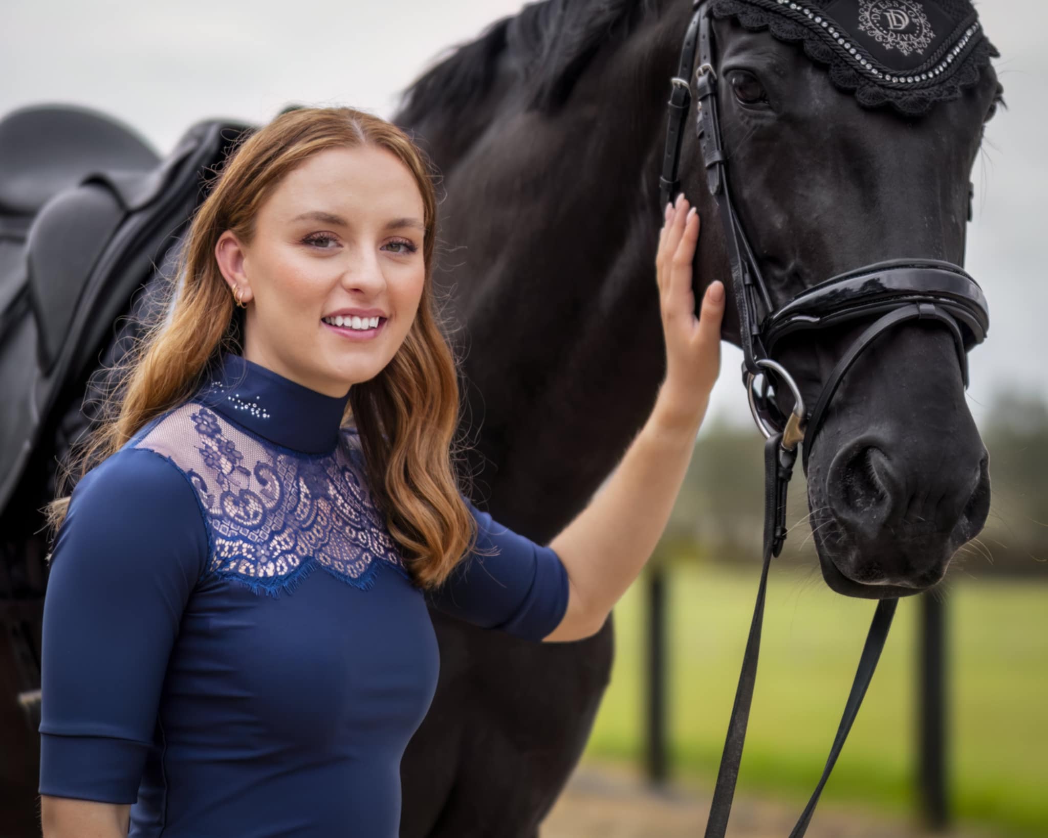AUSTRALIAN MADE Shirt Sleeve Chantilly Lace Sleeve | The LINNY available in NAVY or BLACK
