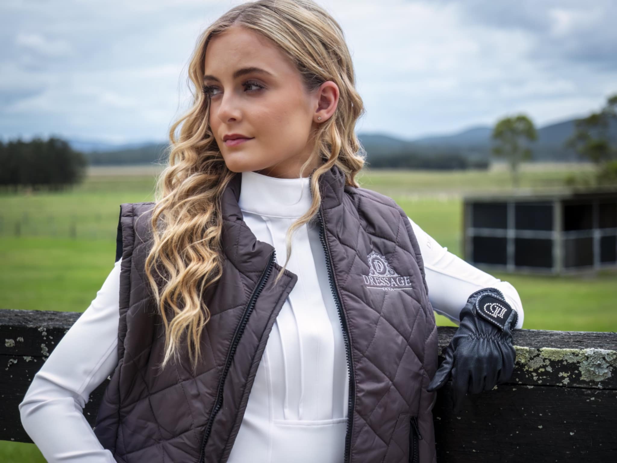 Equestrian vest - Medium weight quilted vest with side pockets